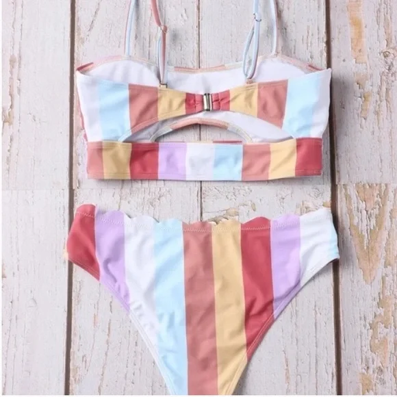 Boho Color Block Stripes Cut out Scallop Bikini Swimsuit - Picture 4 of 4